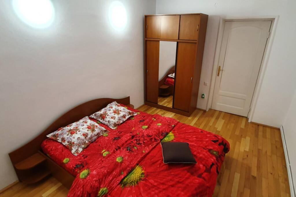 Titian'S Cozy Apartment ซีบิว ภายนอก รูปภาพ