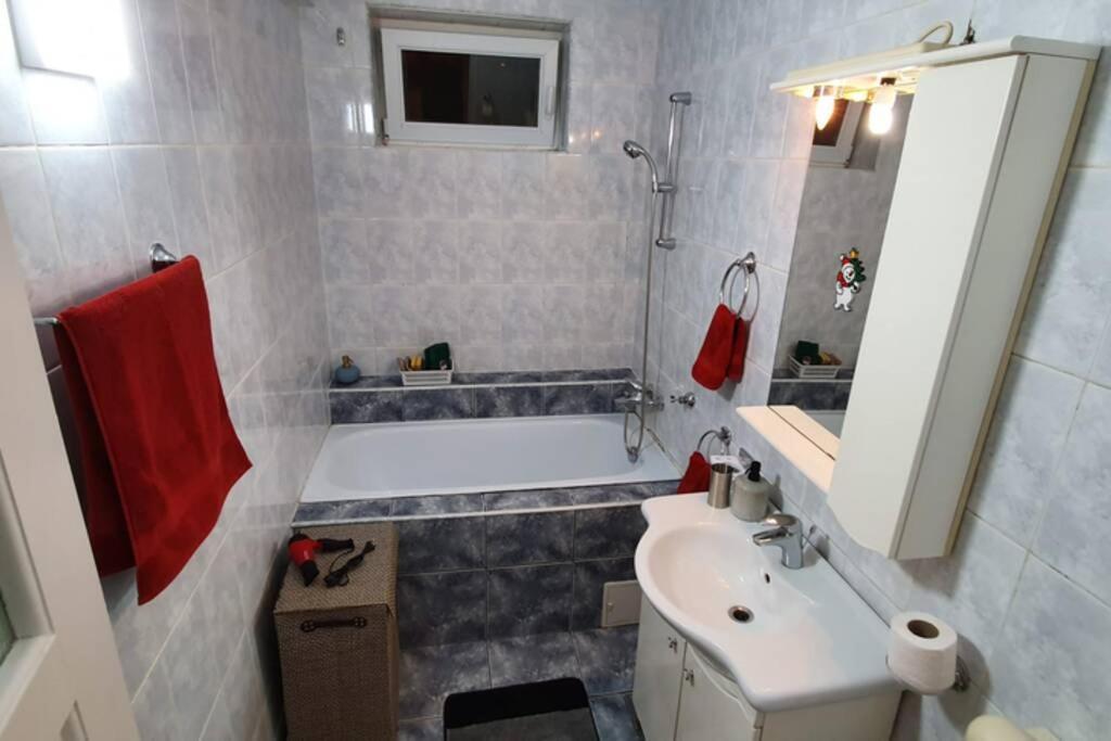 Titian'S Cozy Apartment ซีบิว ภายนอก รูปภาพ