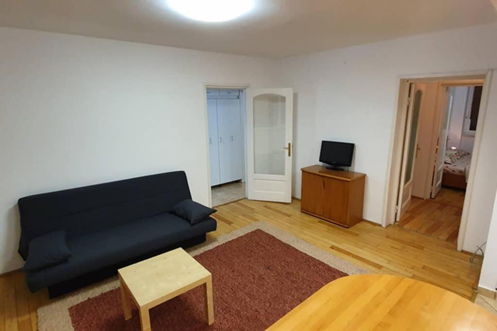 Titian'S Cozy Apartment ซีบิว ภายนอก รูปภาพ