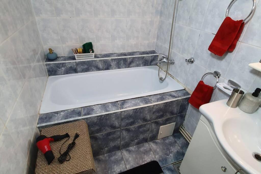 Titian'S Cozy Apartment ซีบิว ภายนอก รูปภาพ